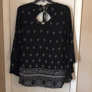 Black and white plus size top
